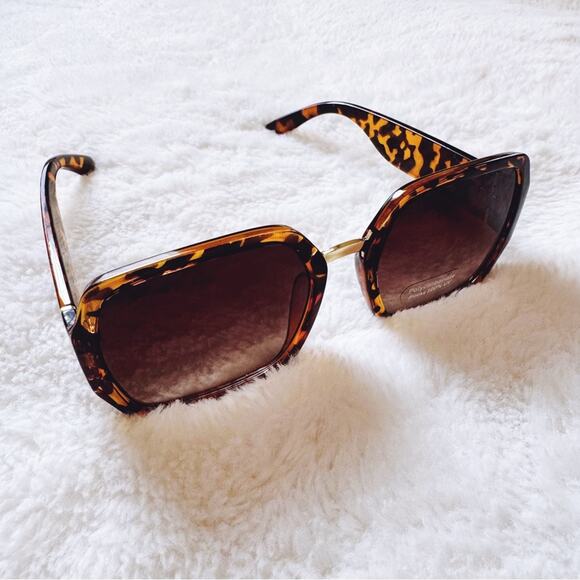 Layla Tortoise Brown Sleek Square Sunglasses - Picture 8 of 12